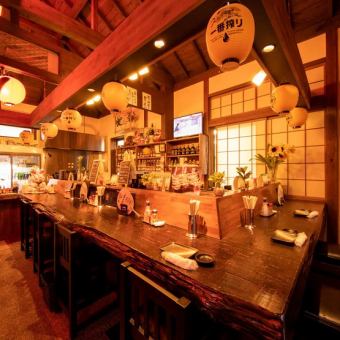 Counter seats that are perfect for drinking crispy for one person or for an adult date ♪