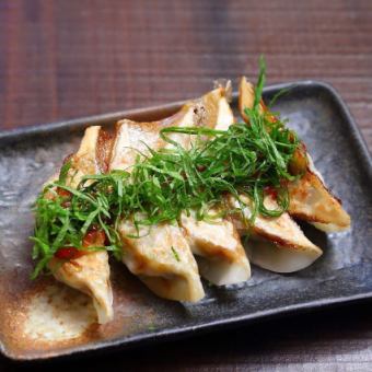 Plum shiso dumplings (5 pieces)