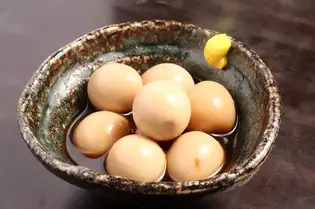 自家製だれに漬け込んだ やみつきうずら