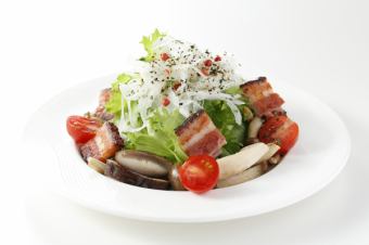 Hokkaido black bacon and mushroom salad