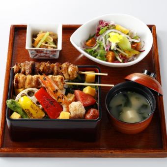 [Lunch] Kushiyaki jugozen (1,650 yen on weekdays/2,200 yen on Saturdays, Sundays, and holidays with cake and coffee)