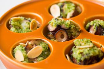 Garlic-flavored octopus