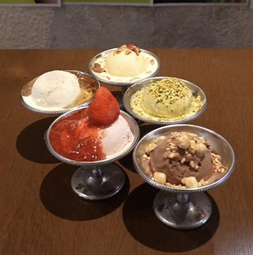 ピスタチオ/ストロベリーミルク/ヘーゼルナッツチョコレート/メープルアーモンド/アールグレイミルクティー