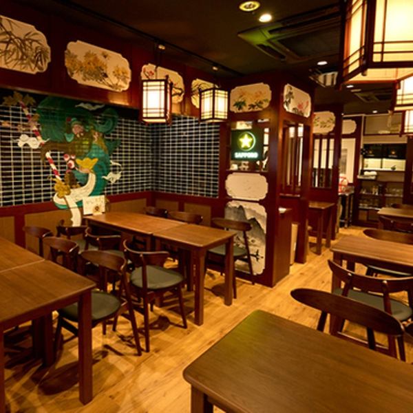On the 1st floor, there are table seats that can be used by 1 person or more! On the 1st floor, there are many hand-painted murals by authentic Chinese painters.While staying in Omiya, you'll feel like you've traveled to China. Please stop by on your way home from work or shopping.