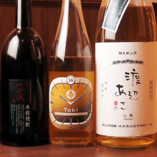 日本酒も豊富な取り揃え♪