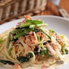 みんな大好き〆にどうぞ◎【サーモンとほうれん草のクリームパスタ】
