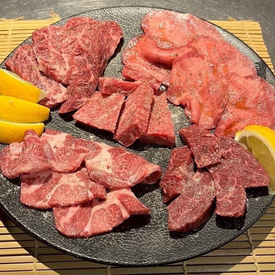 大久保駅徒歩3分◆店主が自ら目利きした日本各地の5等級和牛をご提供しております