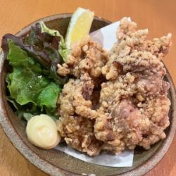 鶏ももの唐揚げ(4個)
