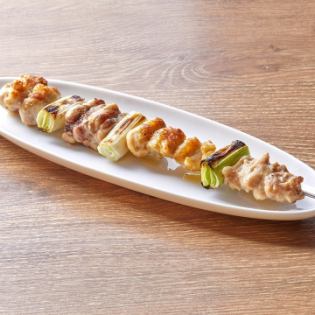 《4 birds with 1 stone!? Daisen chicken skewer (30cm skewer) *The price is for 1 piece.