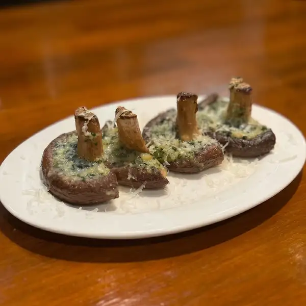 【芳醇な香り】肉厚しいたけの香草バター焼き 792円(税込)