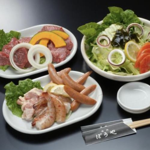 Choose from banquet courses starting from 3,000 yen.