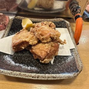 鶏の唐揚げ　４コ