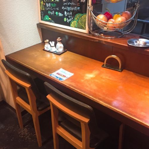 カウンターはお一人様でも大歓迎♪