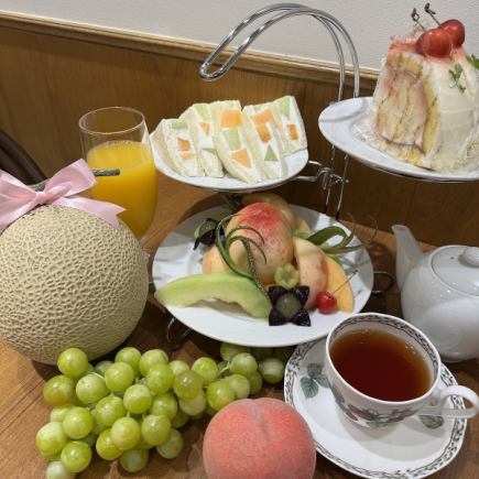 【平日限定】目黒本店限定◆桃とメロンのアフタヌーンティー1部14:30-16:30