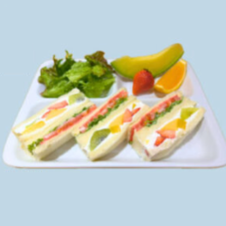 什錦三明治（含一杯飲料）