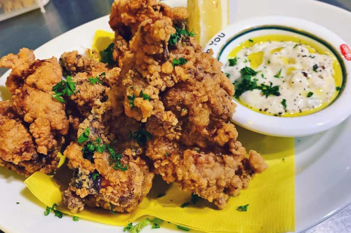Fried young chicken with tartar sauce