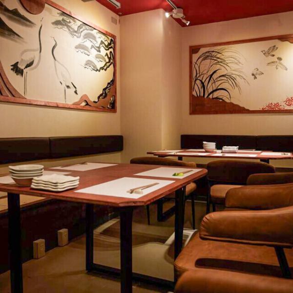 【京橋駅から徒歩2分】JR「京橋駅」、京阪「京橋駅」から徒歩2分の場所に位置する当店。四季折々の料理、芳寿豚と京鴨のしゃぶしゃぶ、そして九州の厳選焼酎を取り揃えております。京橋では珍しい上質な空間で、記念日や接待、顔合わせなど大切な方とのお食事にぜひご利用ください。ご来店お待ちしております。