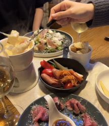 3종 치즈의 치즈 퐁듀