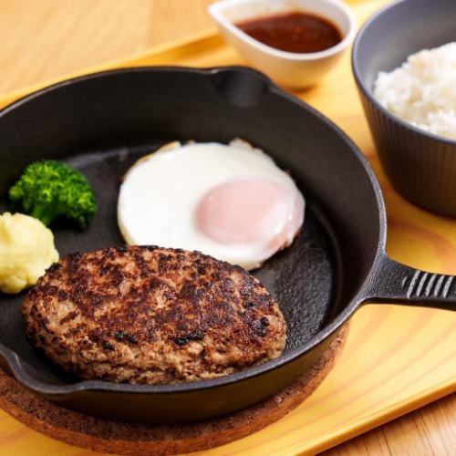 咖啡馆风格的午餐和餐馆风格的晚餐。