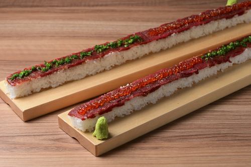 Long beef fatty sushi