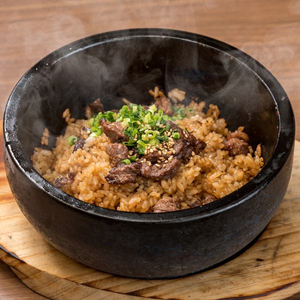 大人気！【肉飯】　1298円(税込) 焼肉ここから　もう一つの不動の人気メニュー♪