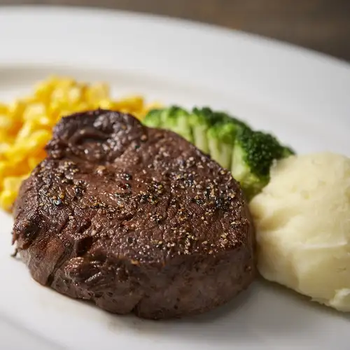 嫩腰肉牛排