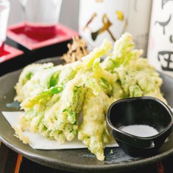 Celery leaf tempura
