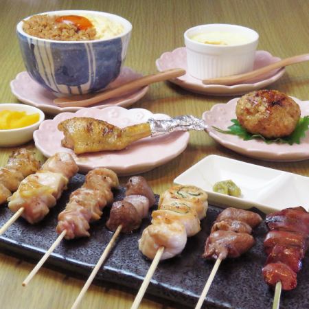 【職人の技が光る絶品串焼き！】新鮮な国産鳥を使用した全10品。”やきとりコース”