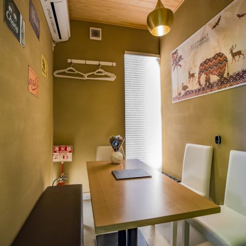 접대나 동료 내의 연회, 회사의 술자리 등 어떤 이용 씬에도 사용하기 쉬운 개인실도 완비하고 있습니다.