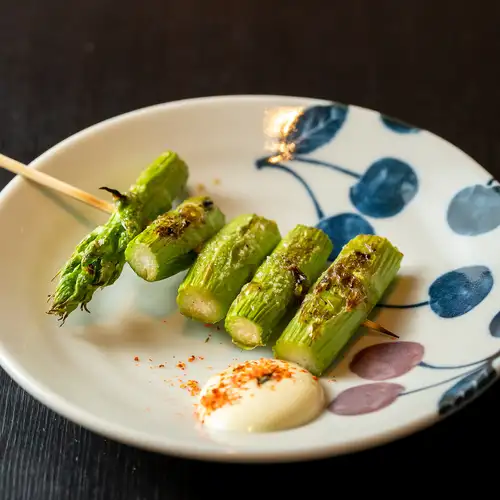 シャキシャキの歯ごたえと香ばしさがたまらない！群馬県産「旬の野菜串」