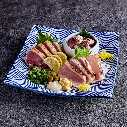鶏刺し三種盛り合わせ