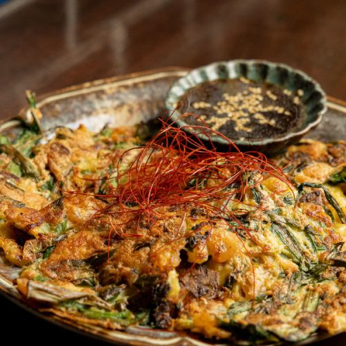 バッチリ美味い！海鮮ニラチヂミ