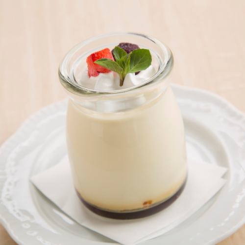 Milky custard pudding