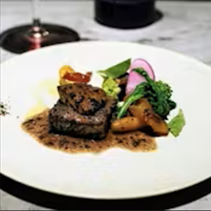 国産牛フィレ肉とフォアグラのソテーのロッシーニ