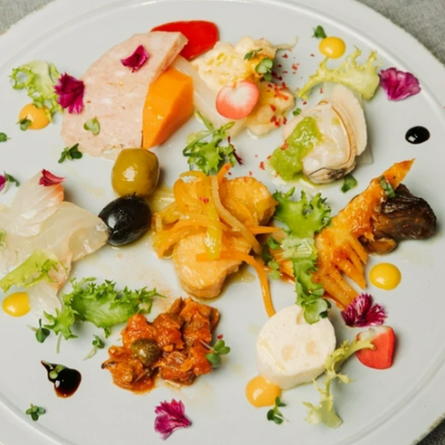 Fish dishes that change with the seasons.
