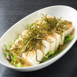 두부와 김 참깨 샐러드