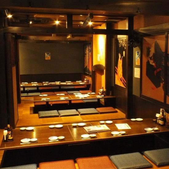 Fully private rooms for 10, 30, 50, and up to 60 people are available, perfect for welcoming and farewell parties.