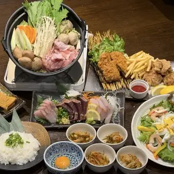 【年末派對盛宴】週日至週四優惠更優惠！雞肉相撲火鍋（7道菜）+無限暢飲，只要4500日元