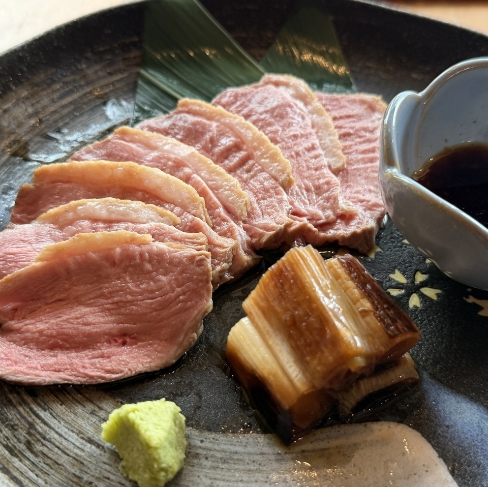 新品！我们现在提供国产鸭肉。【想在春、夏、秋、冬四季品尝时令美味？欢迎光临本店！餐厅位置便利，靠近车站。】