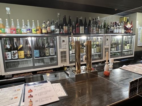 目の前には40種の日本酒が！！圧巻です