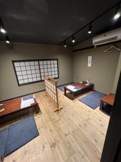 人数に応じた完全個室をご用意。ゆったりとした寛ぎの空間で伏見の日本酒、京鴨・海鮮料理をご堪能ください。忘年会、新年会、歓迎会、送別会など各種ご宴会に。