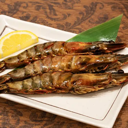 3只黑虎虾