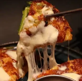 Mozzarella cheese pancake