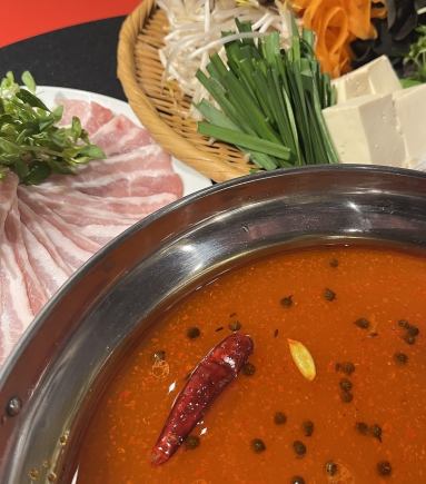 【2.5時間飲み放題付き！】トヨチカ　麻辣火鍋コース5000円(税込)