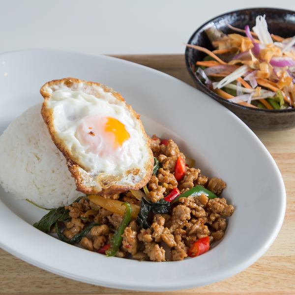 【リーズナブルに楽しめる本格タイ料理♪】オーナー自慢のタイ料理が味わえるランチセット800円~ (税込)