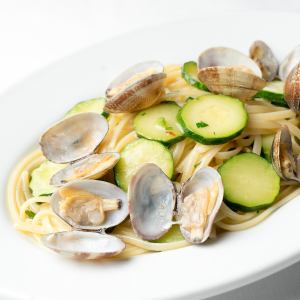 North Sea clam and zucchini linguine