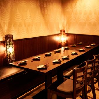 A private room filled with the warmth of wood♪ Please use it not only for meals, but also for drinking parties, banquets, girls' parties, etc.