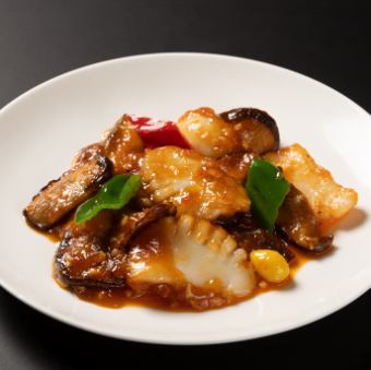 Stir-fried squid with chili bean paste (small serving) (1-2 servings)