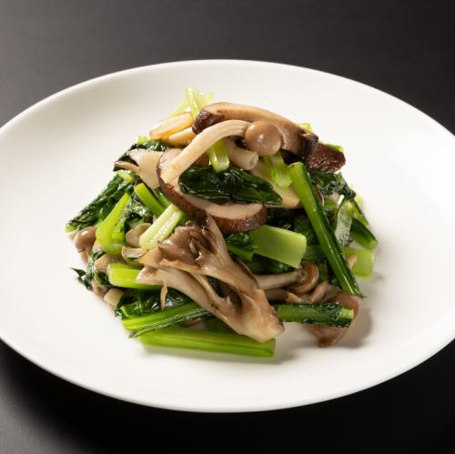 Stir-fried green vegetables and mushrooms (small servings)