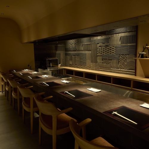 上質空間で味わう鉄板焼